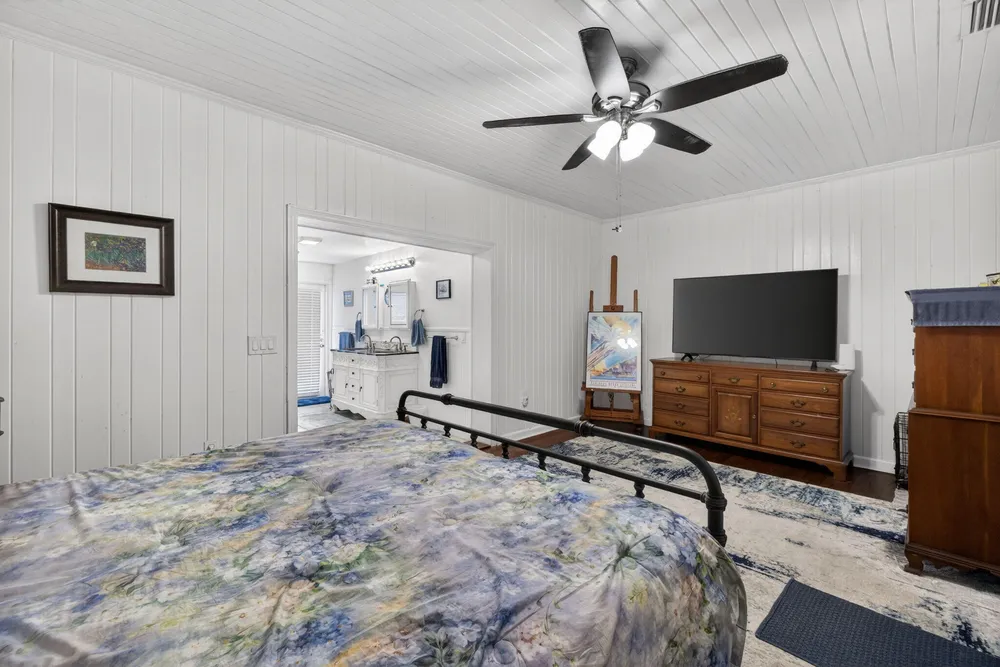 203 Melton Dr, Fort Pierce, FL 34982