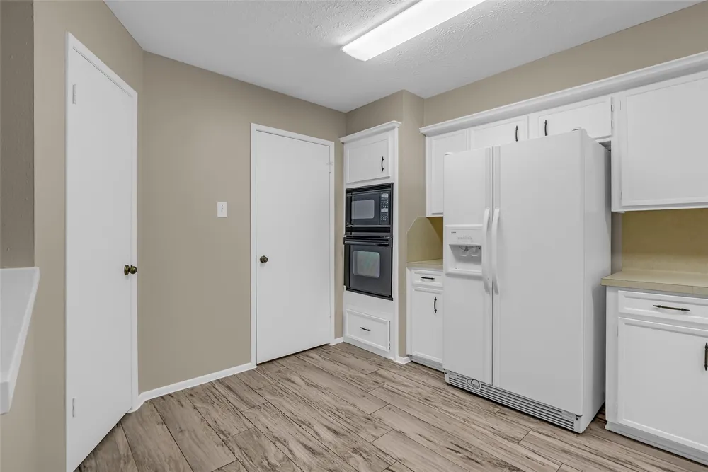 11827 Brook Meadows Ln, Meadows, TX 77477