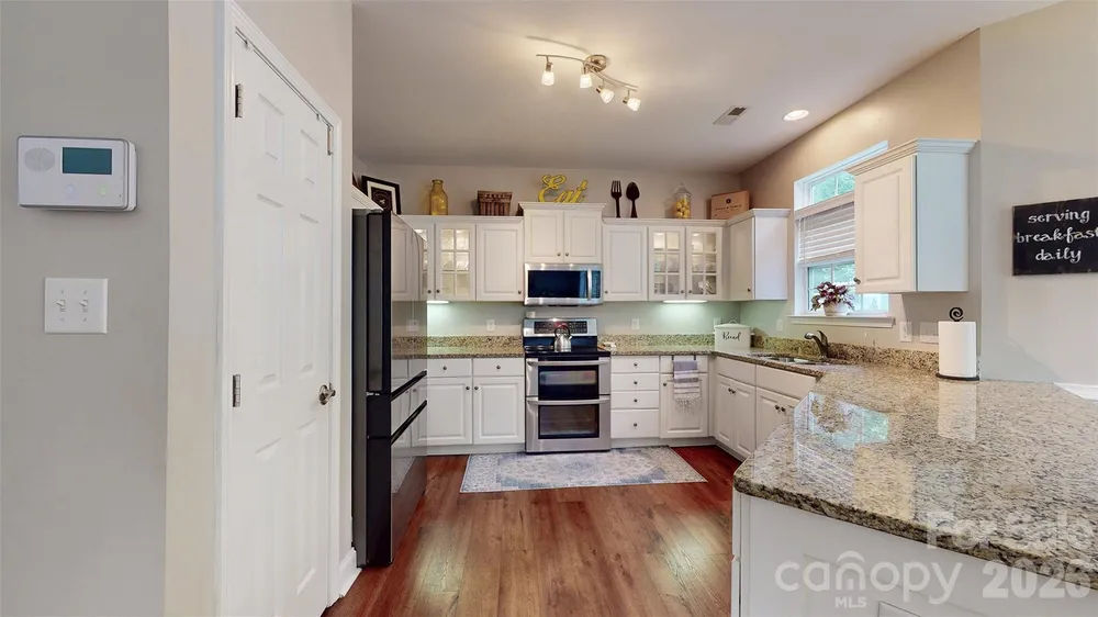 12301 Silveroak Ln, Charlotte, NC 28277