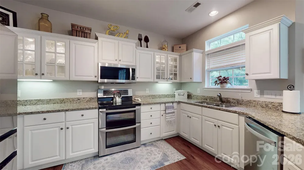 12301 Silveroak Ln, Charlotte, NC 28277
