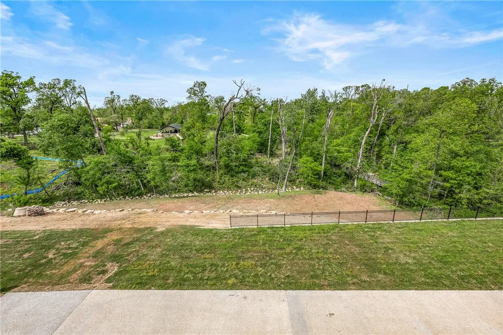 1037 NW A St, Bentonville, AR 72712