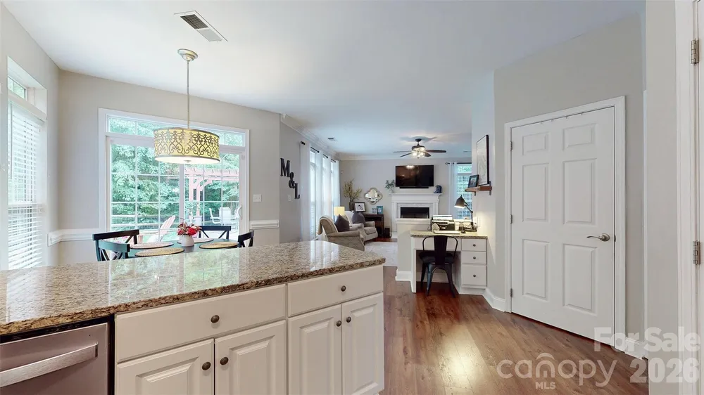 12301 Silveroak Ln, Charlotte, NC 28277