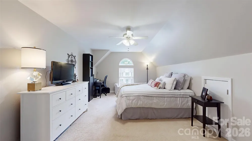 12301 Silveroak Ln, Charlotte, NC 28277