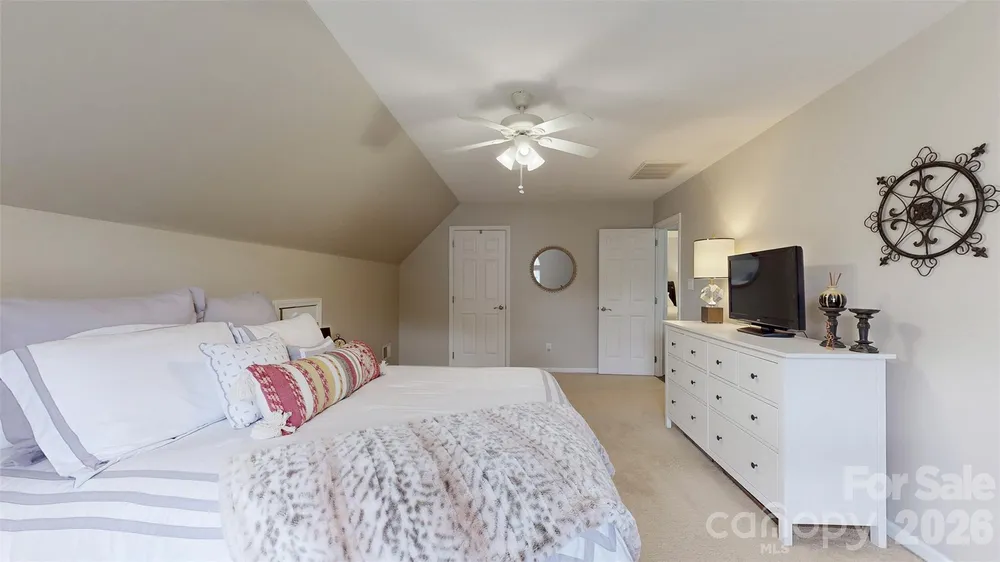 12301 Silveroak Ln, Charlotte, NC 28277