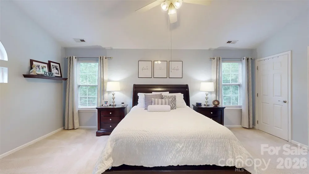 12301 Silveroak Ln, Charlotte, NC 28277