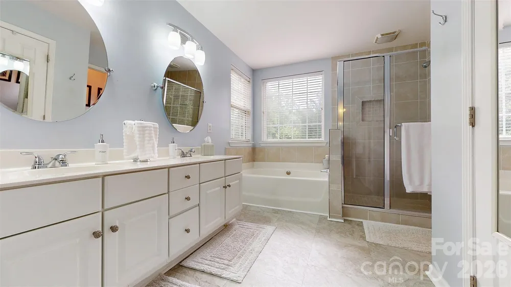 12301 Silveroak Ln, Charlotte, NC 28277