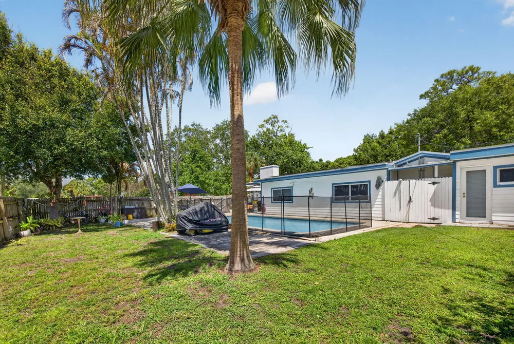 203 Melton Dr, Fort Pierce, FL 34982