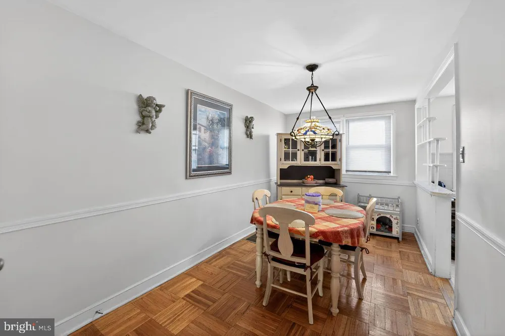 7015 Large St, Philadelphia, PA 19149