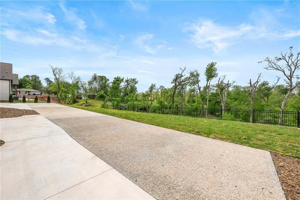 1037 NW A St, Bentonville, AR 72712