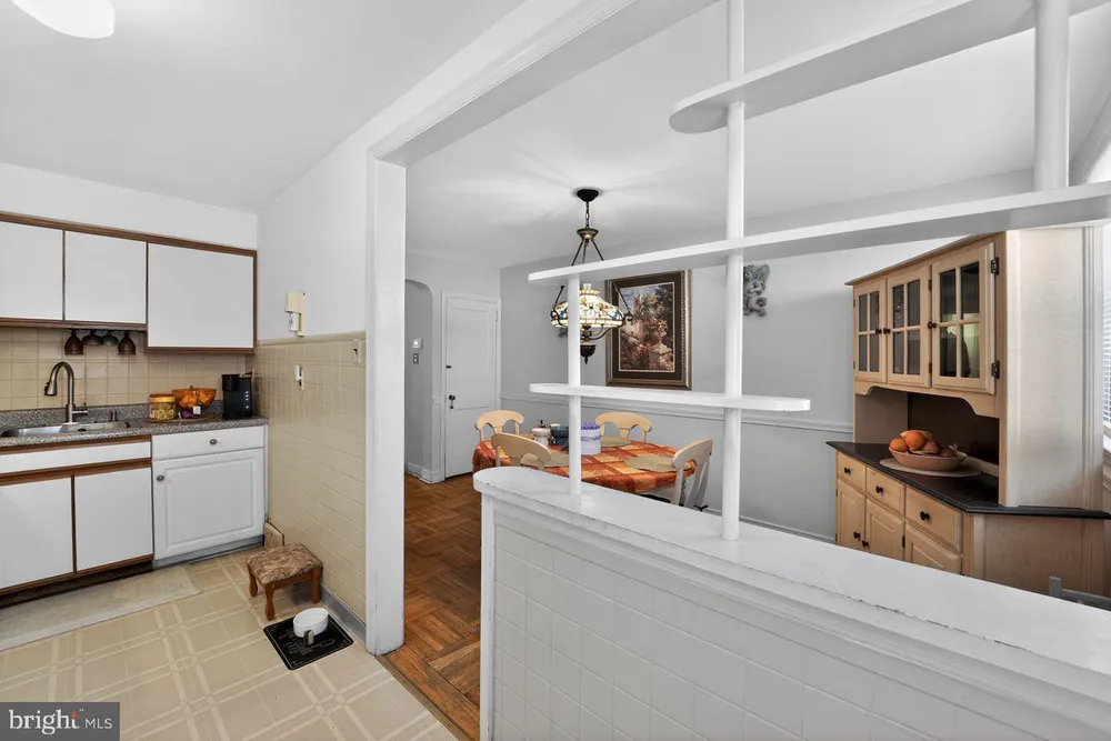 7015 Large St, Philadelphia, PA 19149