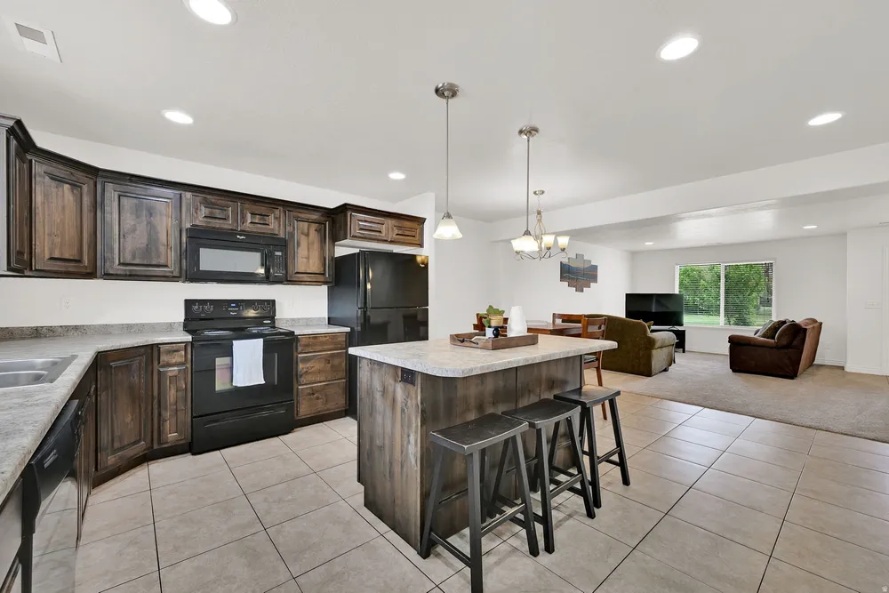 7449 E Sandalwood Dr, South Weber, UT 84405