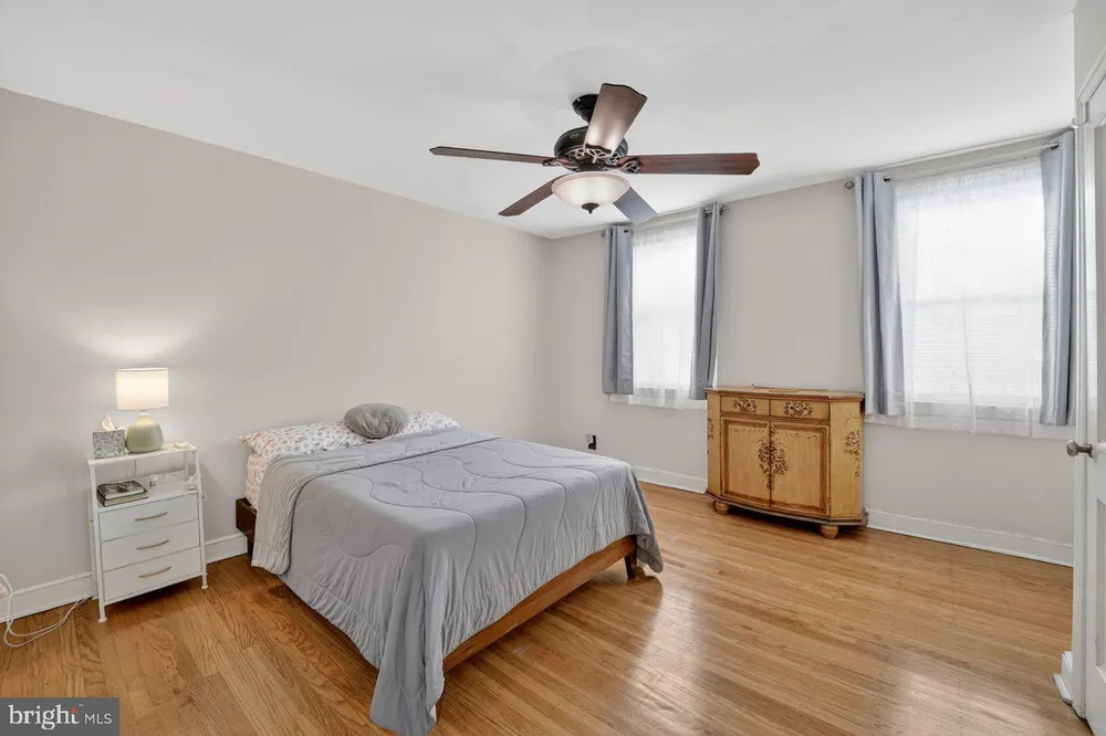 7015 Large St, Philadelphia, PA 19149