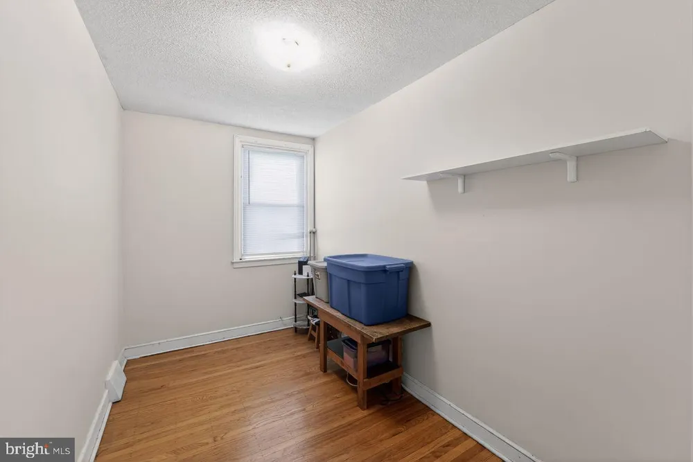 7015 Large St, Philadelphia, PA 19149