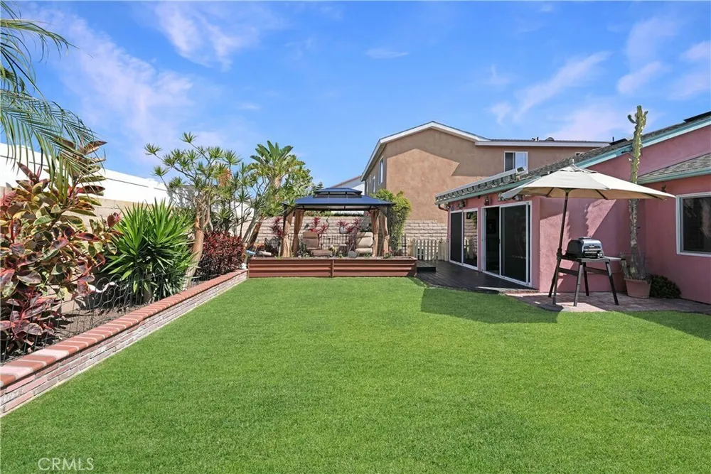 18051 Westlake Circle, Huntington Beach, CA 92648