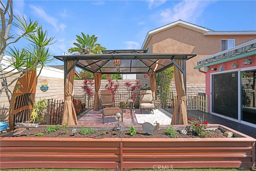 18051 Westlake Circle, Huntington Beach, CA 92648