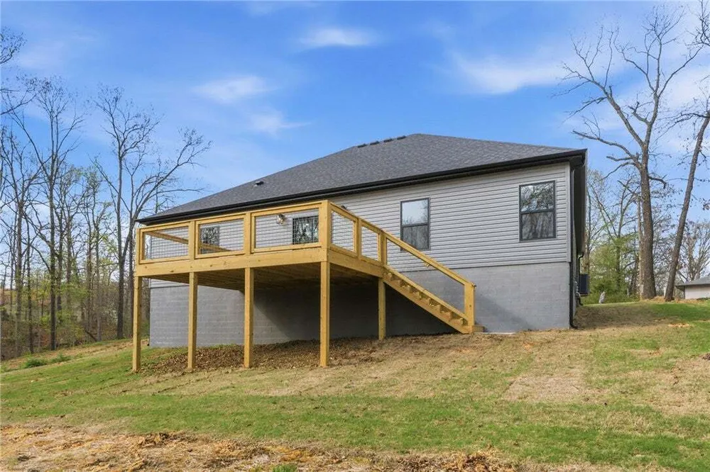 98 Selkirk Dr, Bella Vista, AR 72715