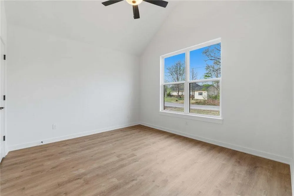 98 Selkirk Dr, Bella Vista, AR 72715