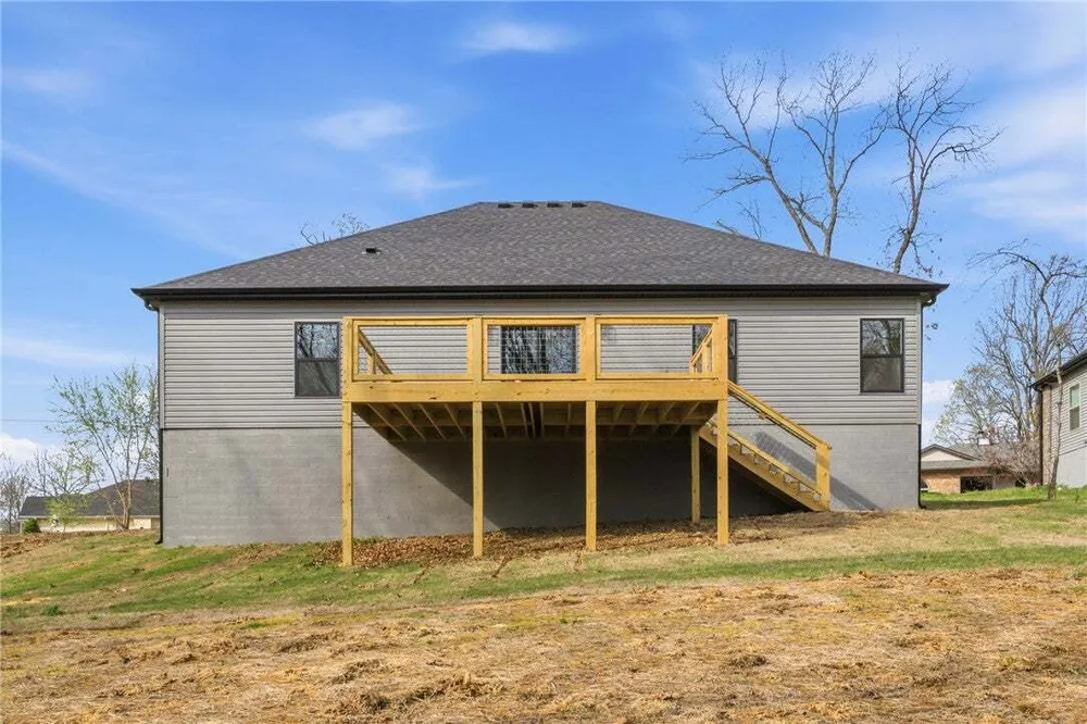 98 Selkirk Dr, Bella Vista, AR 72715