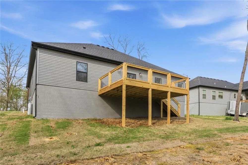 98 Selkirk Dr, Bella Vista, AR 72715