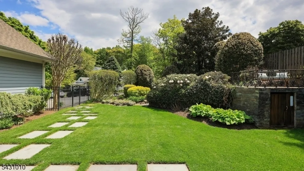 1091 Minisink Way, Westfield, NJ 07090