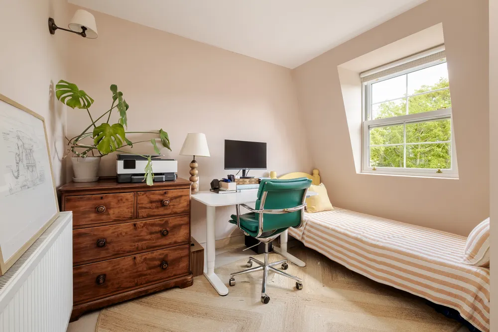 Milton Grove, London, N16