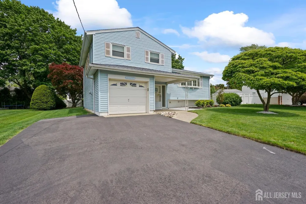 12 Sheinfine Ave, South River, NJ 08882