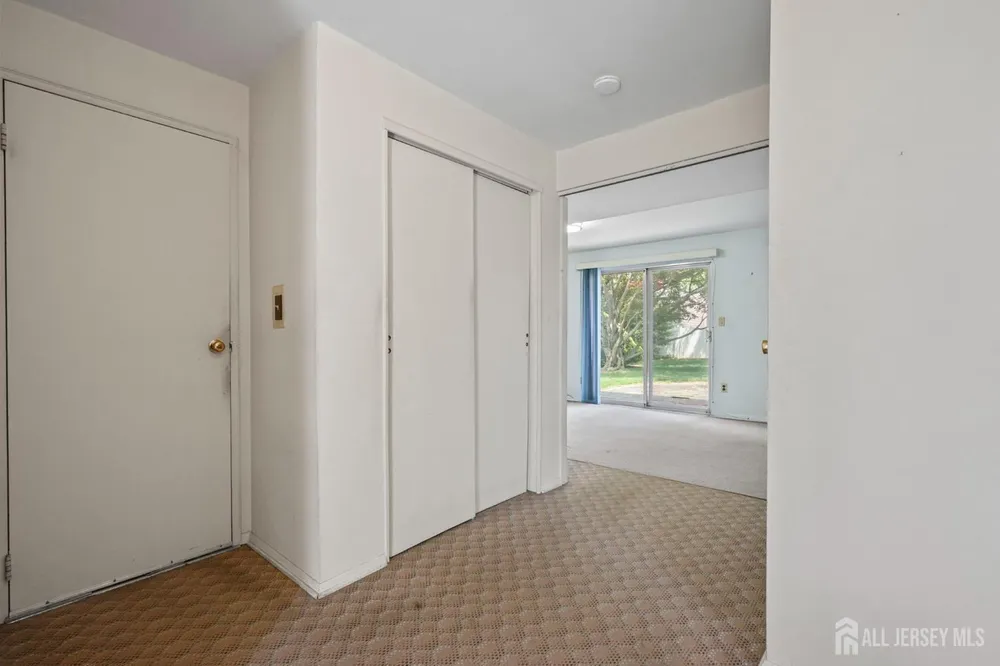 12 Sheinfine Ave, South River, NJ 08882
