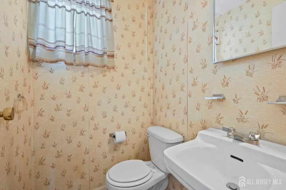 12 Sheinfine Ave, South River, NJ 08882