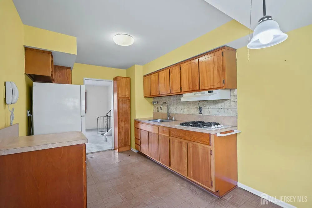 12 Sheinfine Ave, South River, NJ 08882