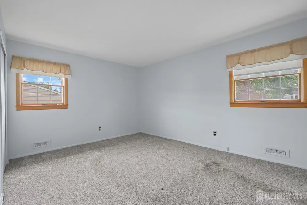 12 Sheinfine Ave, South River, NJ 08882