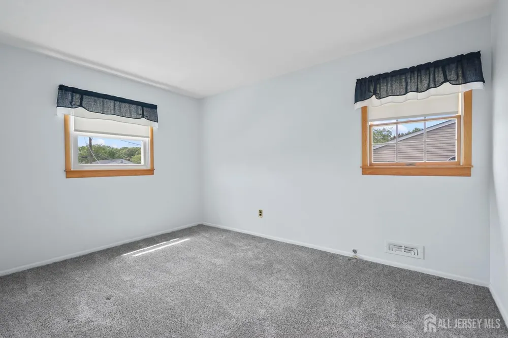 12 Sheinfine Ave, South River, NJ 08882