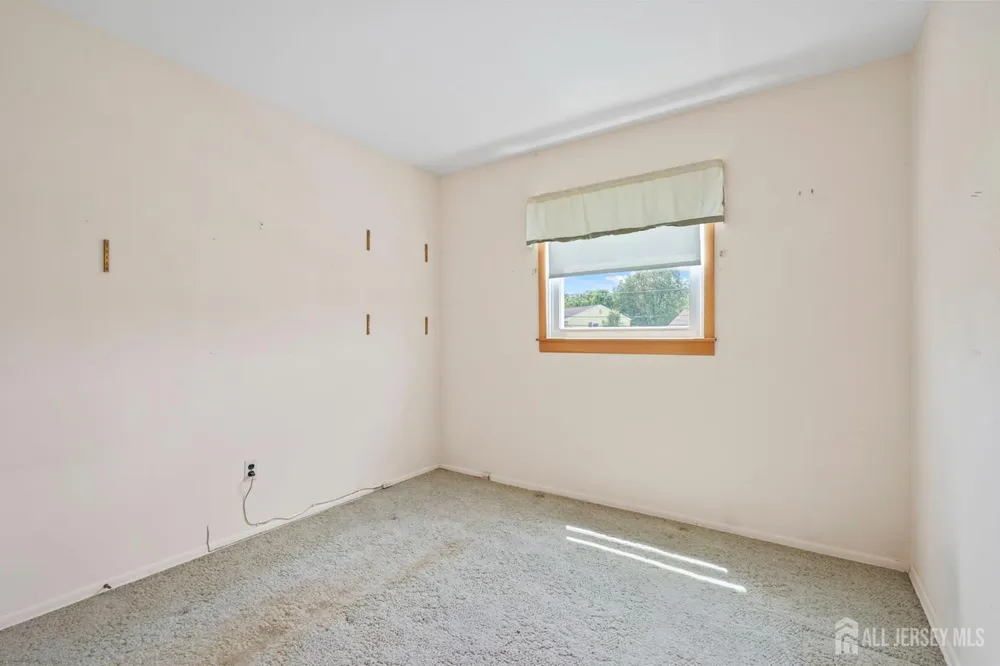 12 Sheinfine Ave, South River, NJ 08882