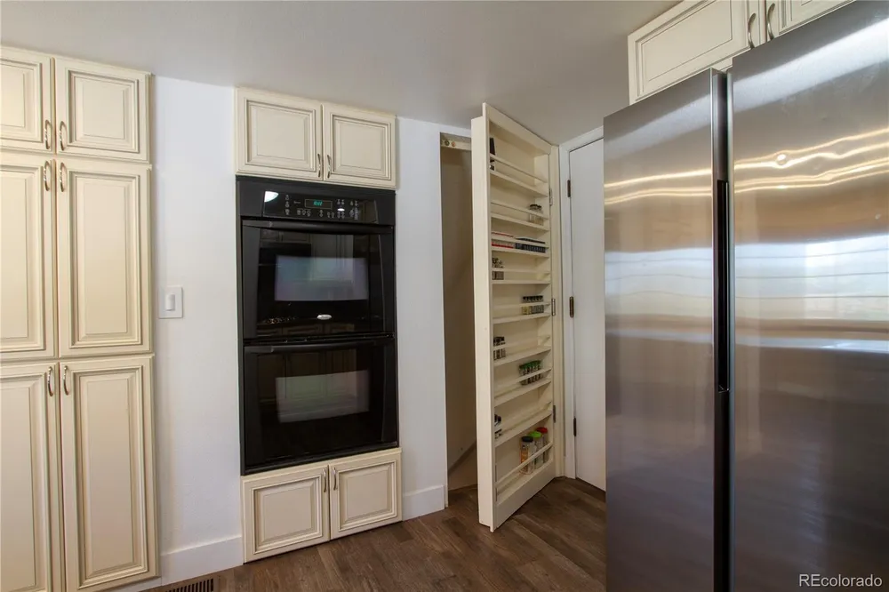 4868 S Johnson St, Littleton, CO 80123
