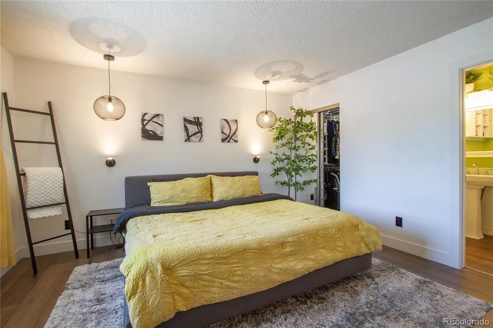 4868 S Johnson St, Littleton, CO 80123