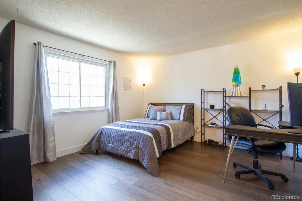 4868 S Johnson St, Littleton, CO 80123