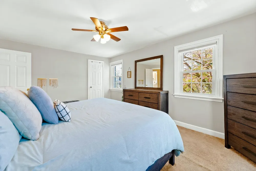 7709 Keiffer St, Philadelphia, PA 19128-3142