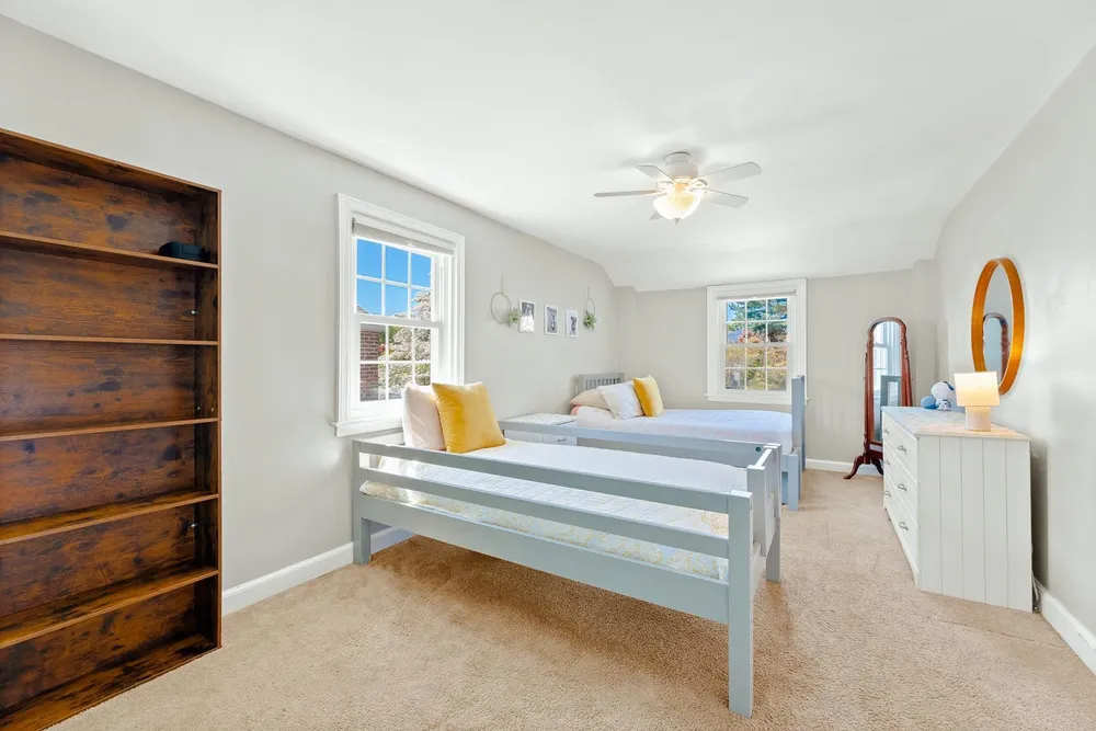 7709 Keiffer St, Philadelphia, PA 19128-3142