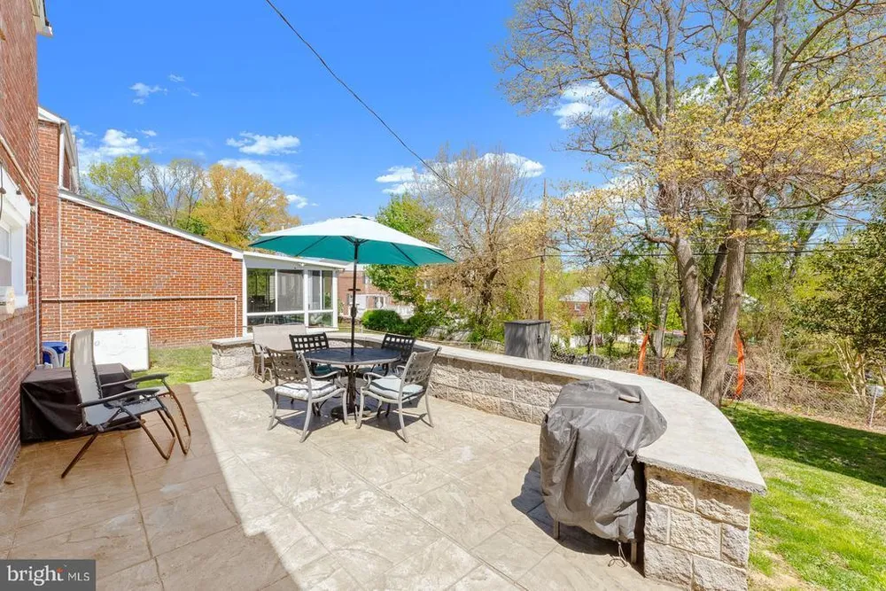7709 Keiffer St, Philadelphia, PA 19128-3142