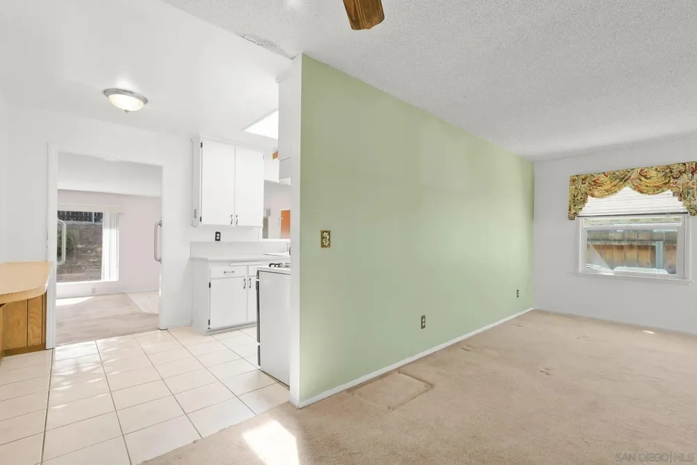 877 Alveda Ave, El Cajon, CA 92019