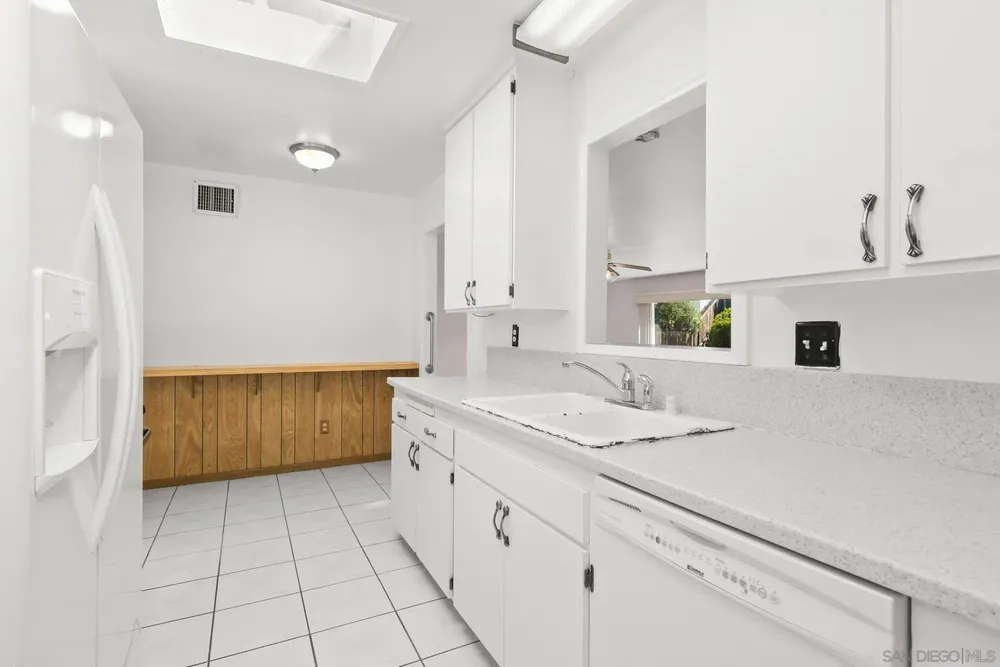 877 Alveda Ave, El Cajon, CA 92019