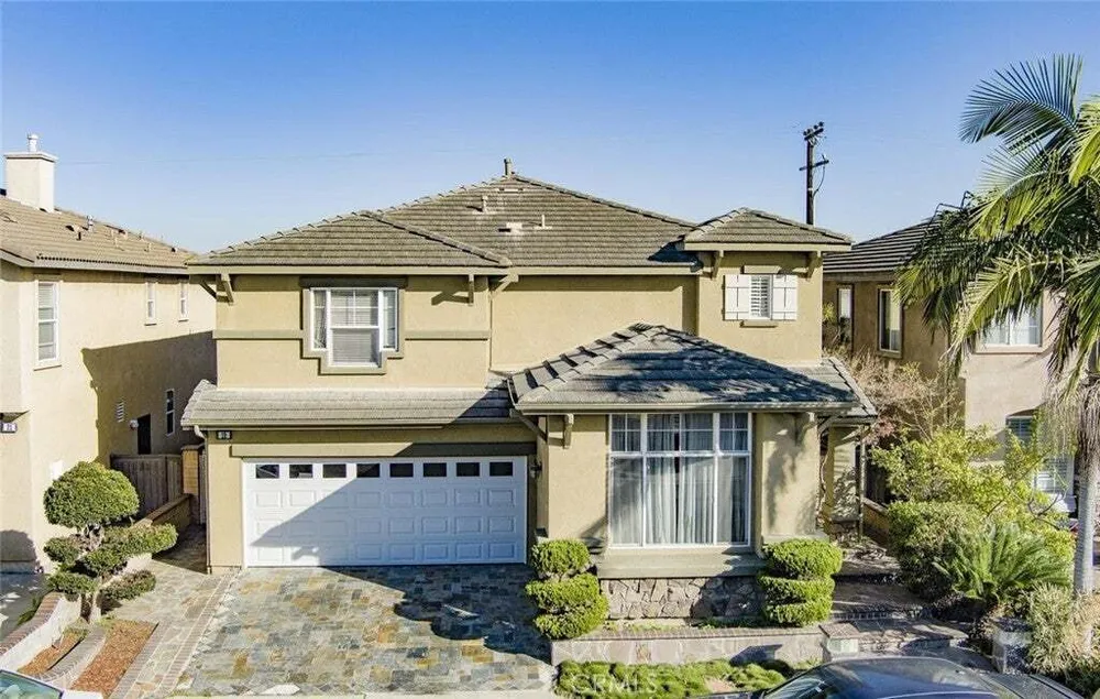 19 Sorbonne St, Westminster, CA 92683