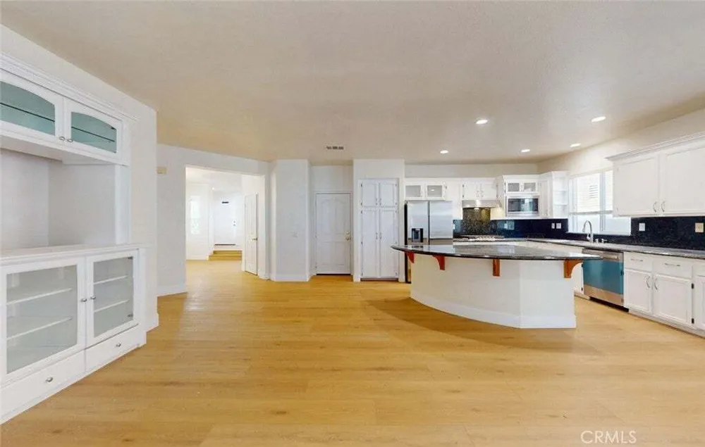 19 Sorbonne St, Westminster, CA 92683