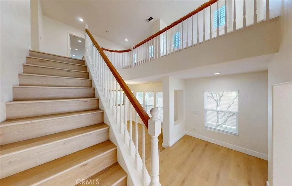 19 Sorbonne St, Westminster, CA 92683