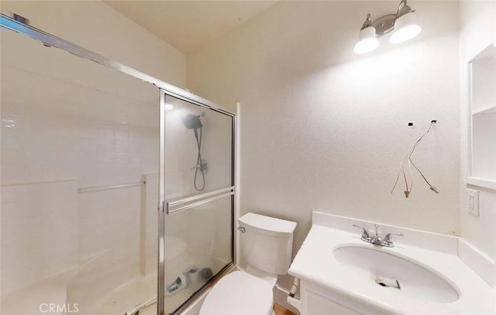 19 Sorbonne St, Westminster, CA 92683