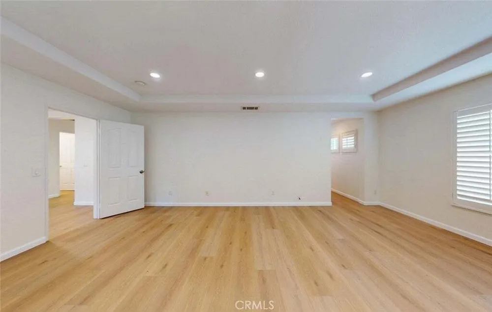 19 Sorbonne St, Westminster, CA 92683