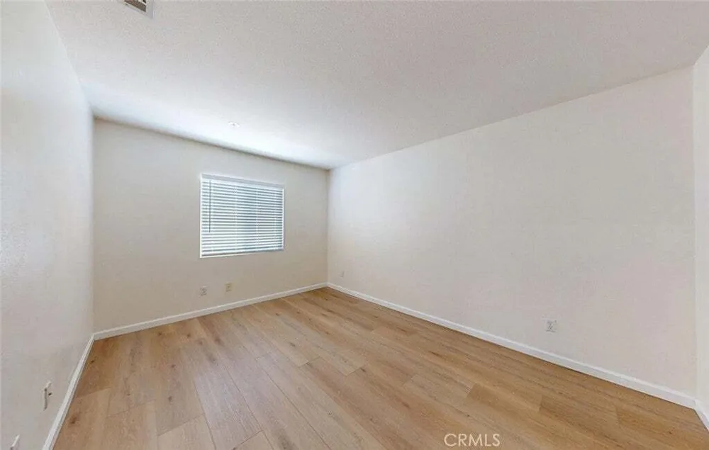 19 Sorbonne St, Westminster, CA 92683