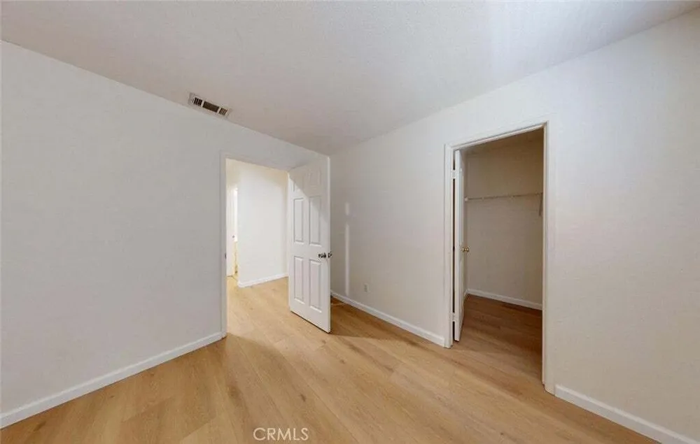 19 Sorbonne St, Westminster, CA 92683