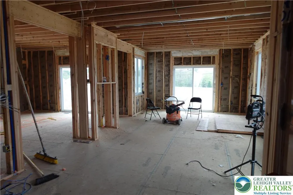 Hamlet Circle, Mechanicsburg, PA 17050