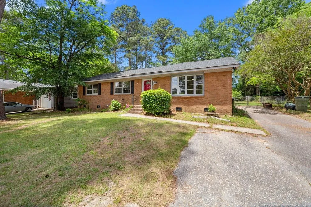 621 Ashboro St, Fayetteville, NC 28311