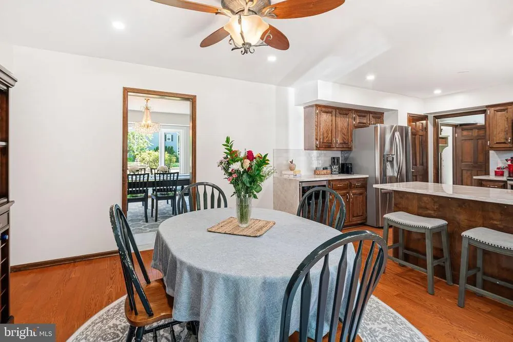 329 Sherwood Dr, Yardley, PA 19067